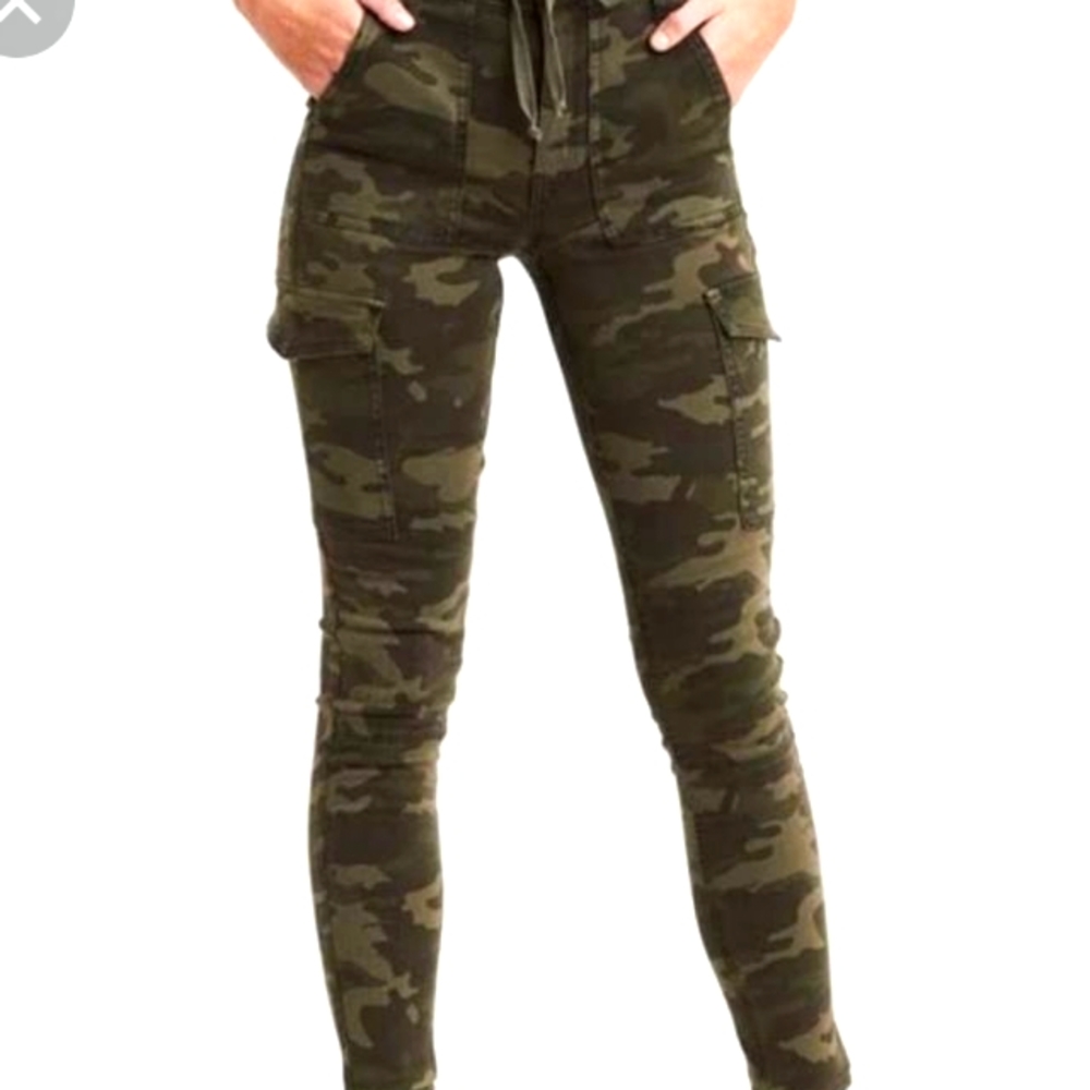 American Eagle Women's Camo Cargo Tie Super High Rise Jegging Size 4
